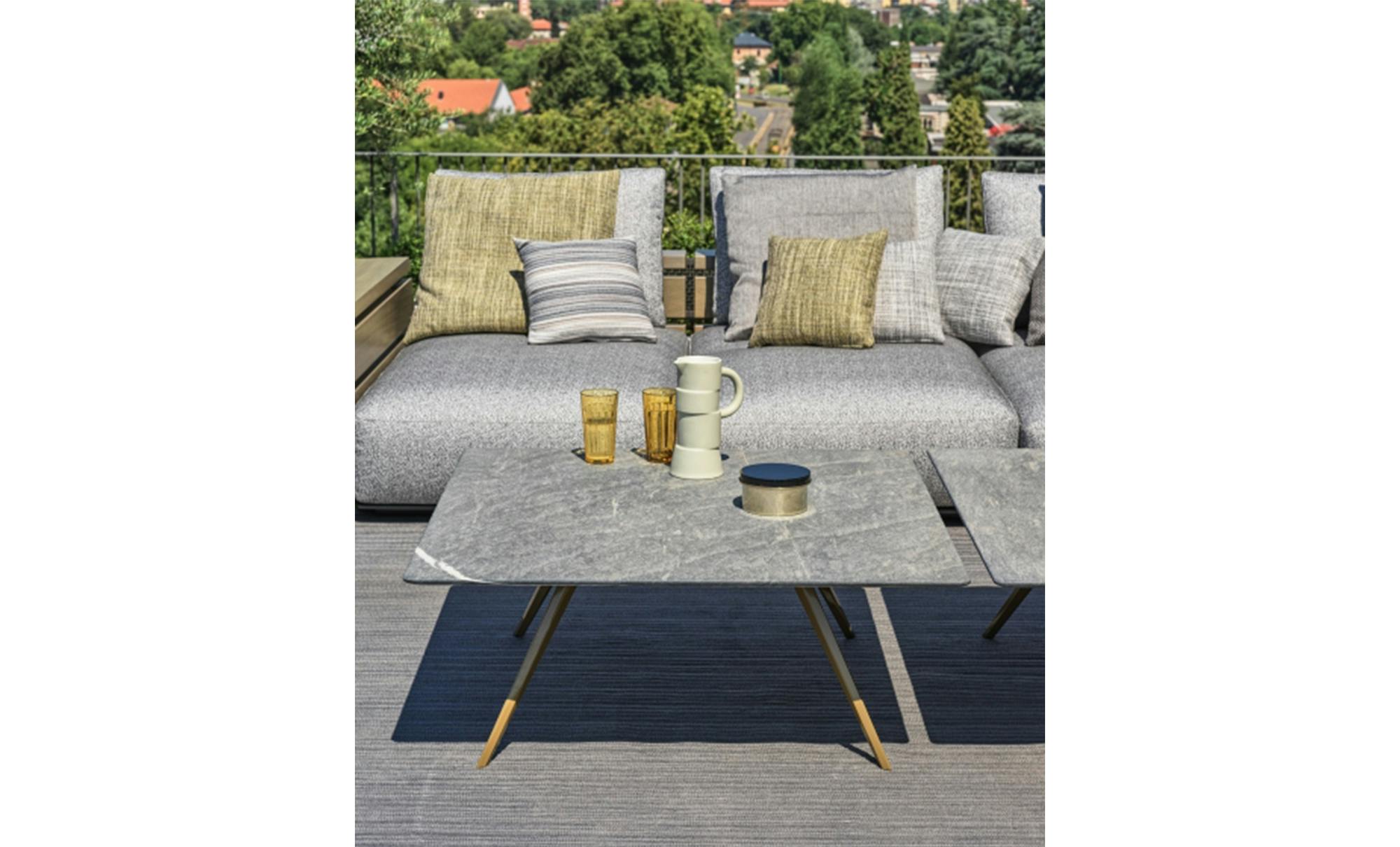 Zefiro Outdoor dining table by Flexform Fanuli Furniture